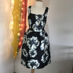 Chi chi London Dress